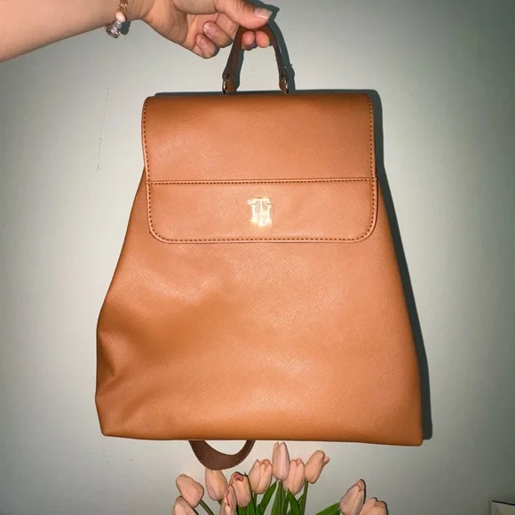 Tommy Hilfiger | Bags | Brand New Tommy Hilfiger Brown  display picture 3